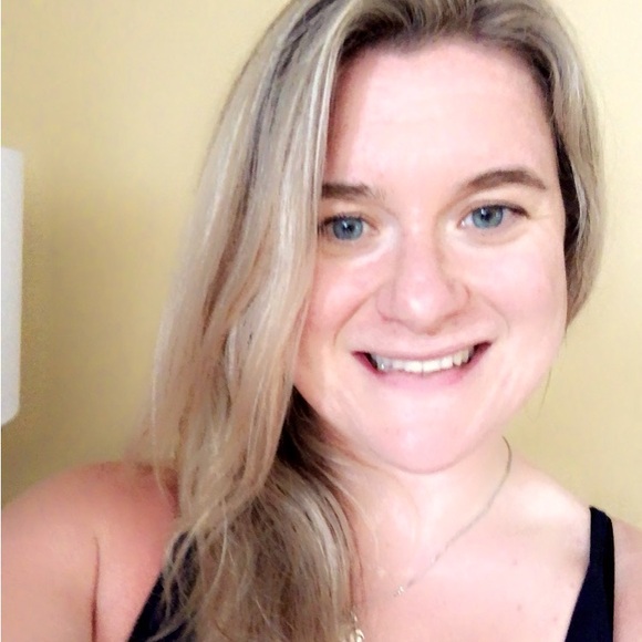 Meet your Posher, Erin - Picture 1 of 1